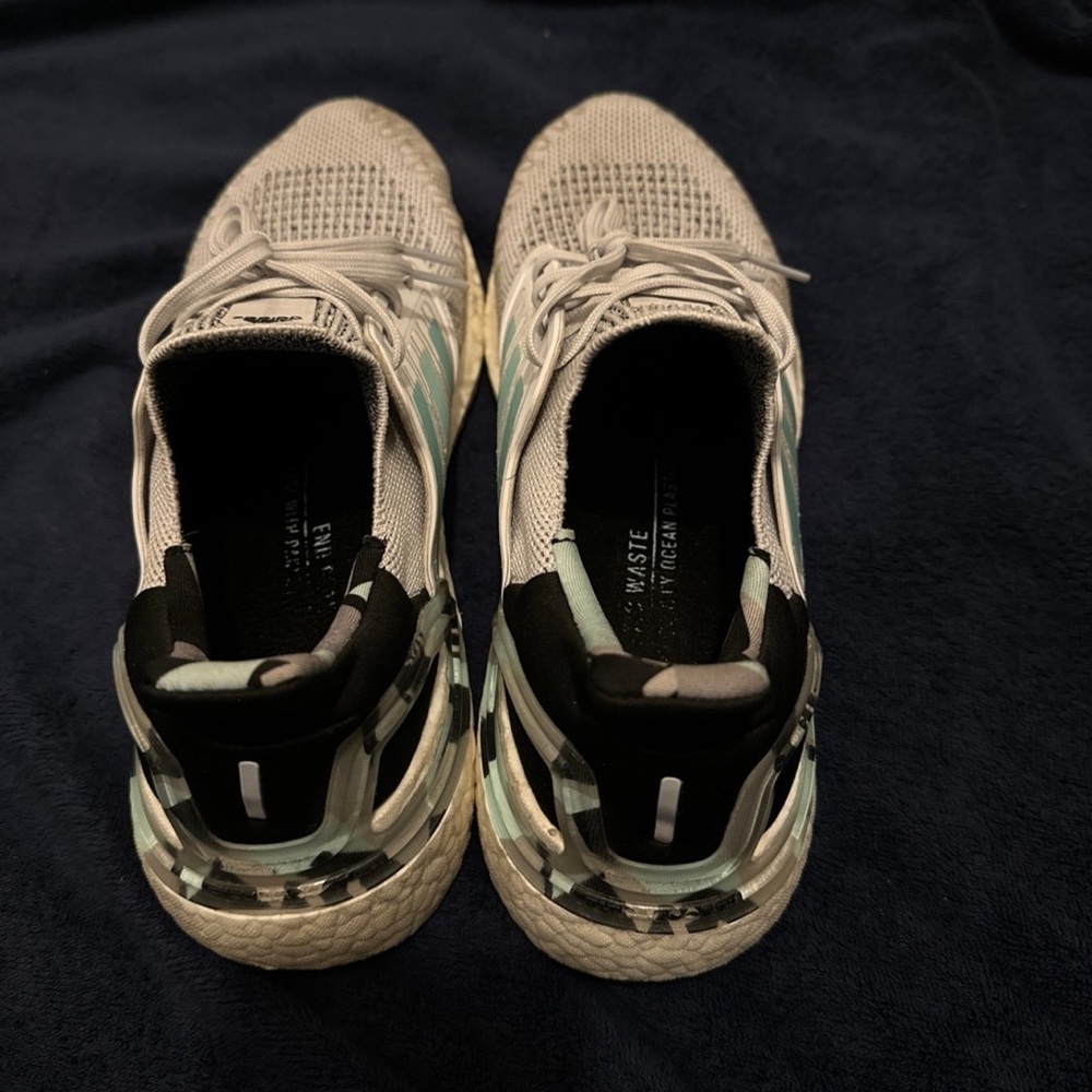 Adidas - Picture 2 of 4
